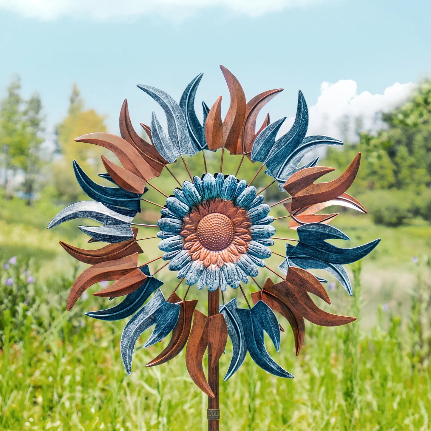 Wind Spinners Outdoor Metal Kinetic Garden Sculpture With Welcome Flags